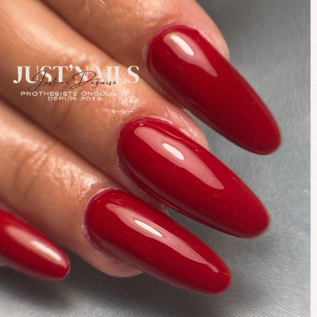 Réalisation ongles Just'Nails 83